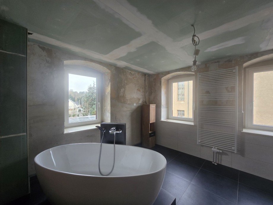 Bad EG Einfamilienhaus Halsbr�cke