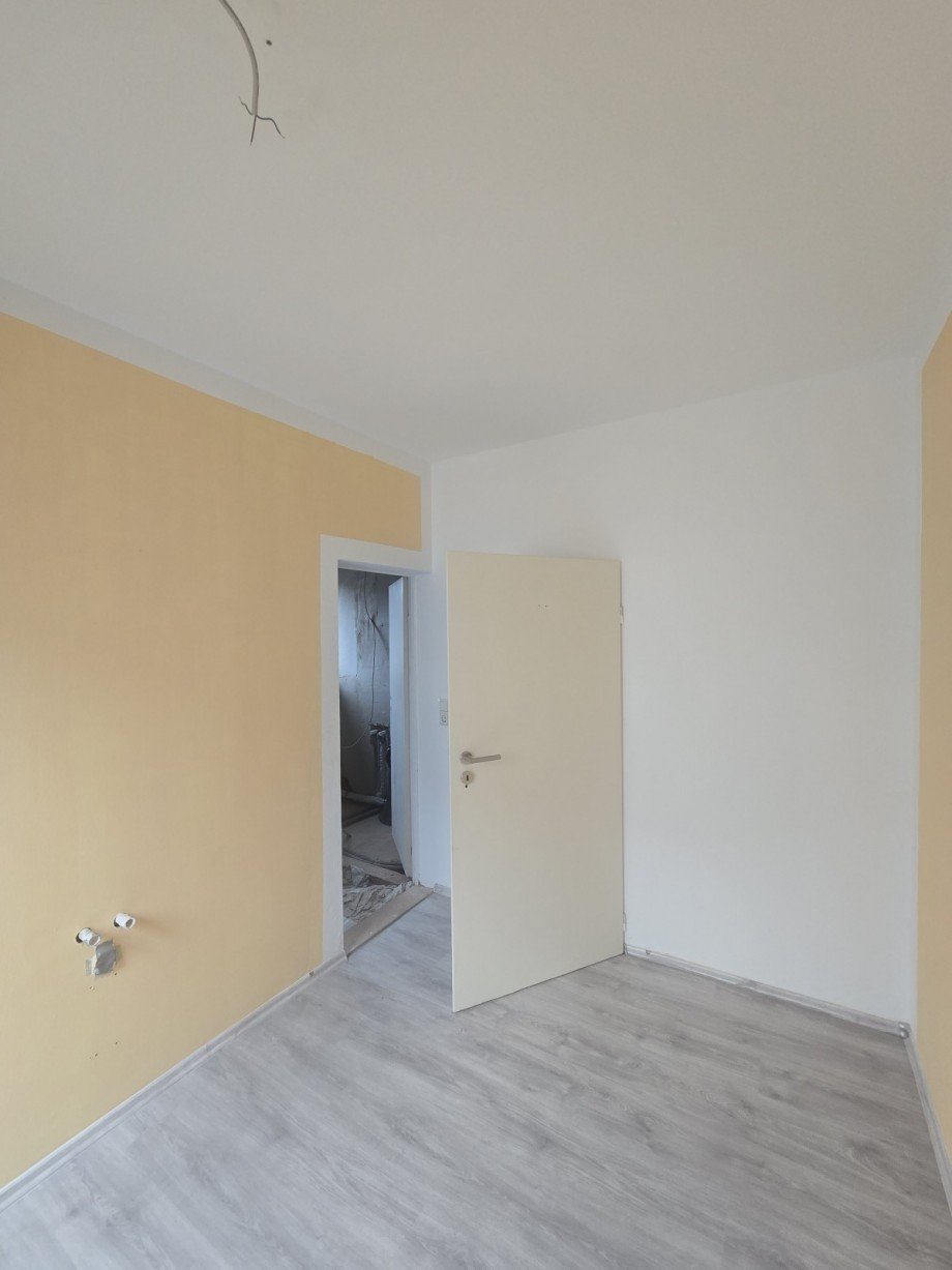 Zimmer OG Einfamilienhaus Halsbr�cke