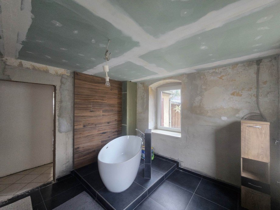 Bad EG Einfamilienhaus Halsbr�cke