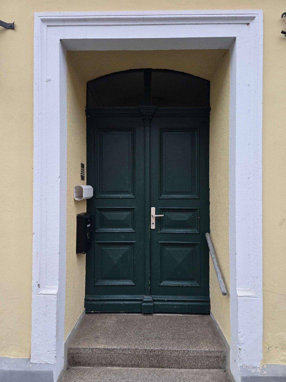Hauseingang Mehrfamilienhaus Freiberg