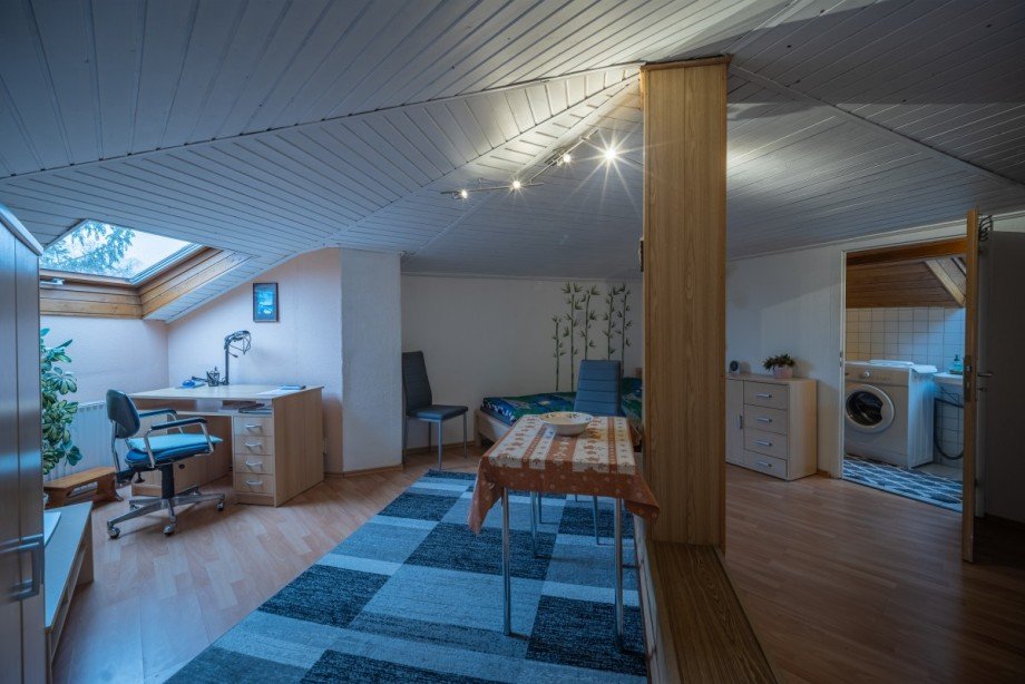 Wohn- u. Schlafzimmer DG Zweifamilienhaus Dresden
