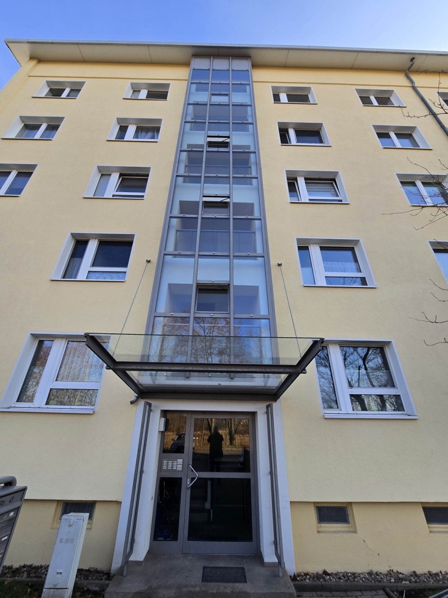 Hauseingang Etagenwohnung Dresden