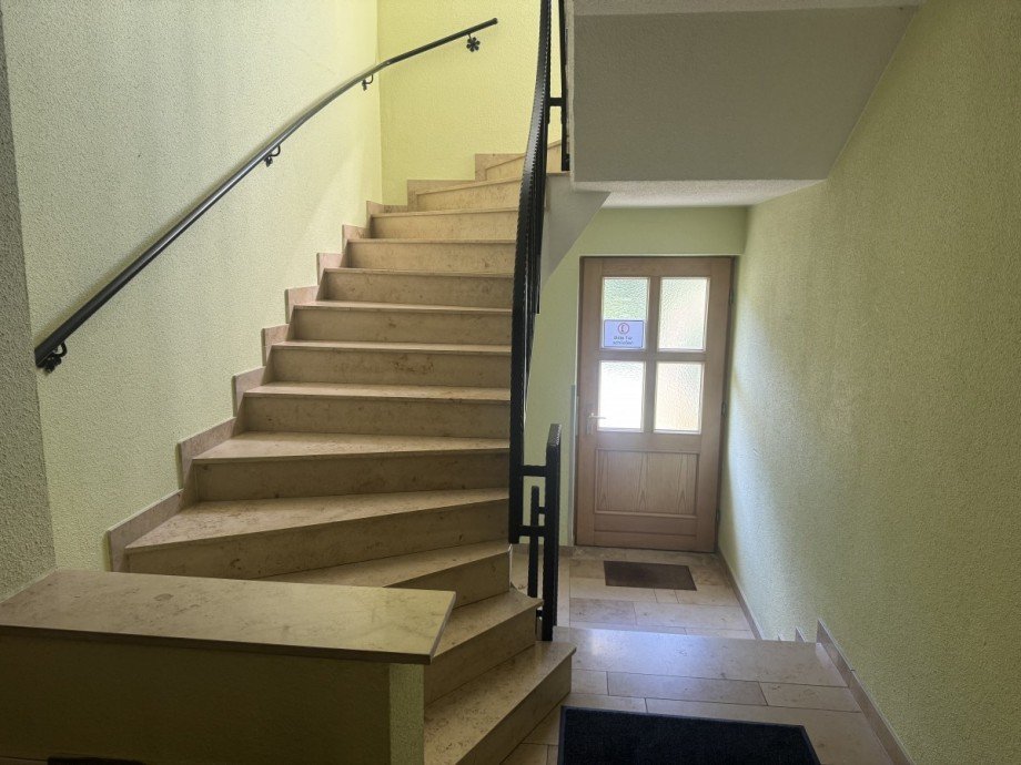 Treppenhaus Etagenwohnung Klingenberg