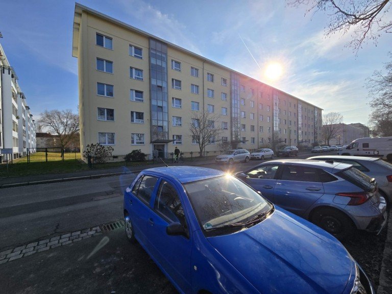 Au�enansicht Dresden Etagenwohnung +++Sonnig, kompakt und beliebt, die ideale Kapitalanlage f�r Sie+++