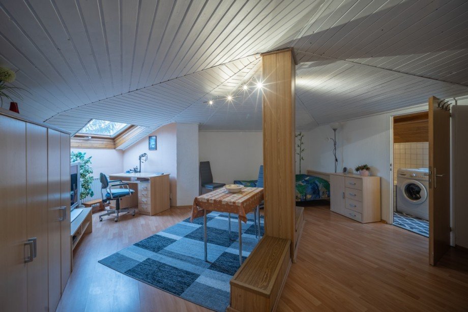 Wohn- u. Schlafzimmer DG Zweifamilienhaus Dresden